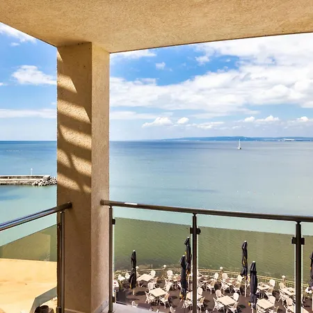 Royal Bay Resort Balchik Exterior photo