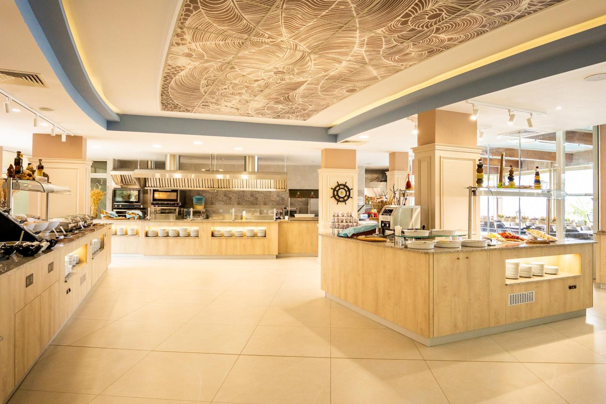 Royal Bay Hotel 4*
